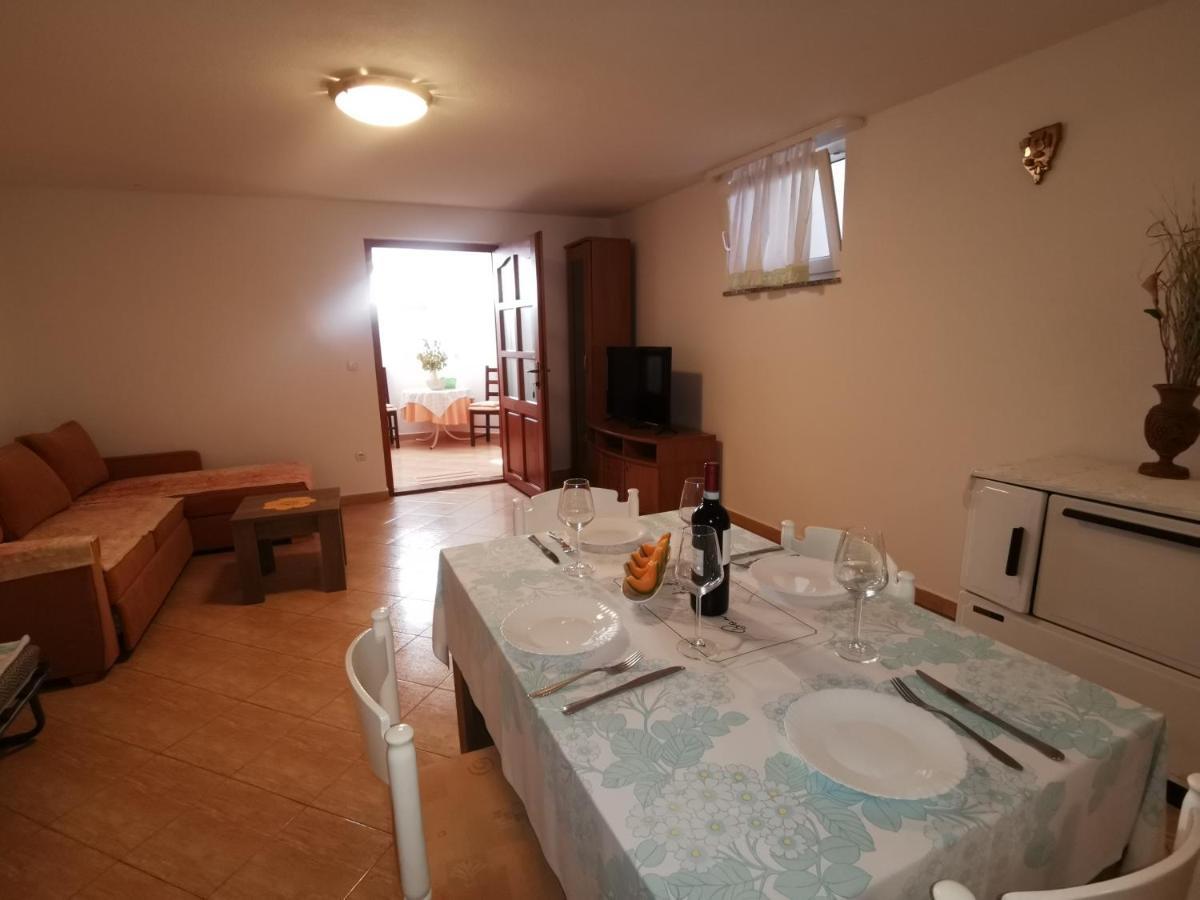 Apartmani Berber Babici Exterior photo